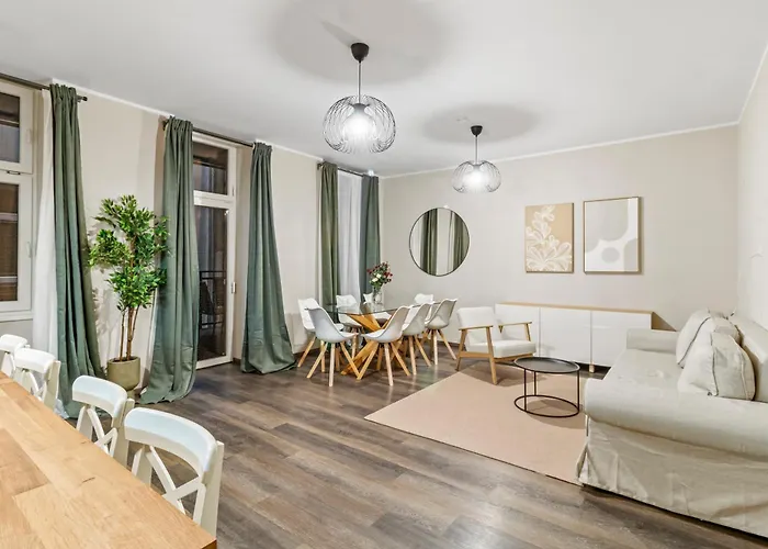 Modern 4-br With Balcony And Near U6 Metro Apartment Vienna
