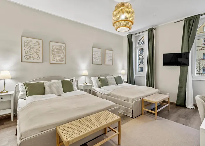Modern 4-br With Balcony And Near U6 Metro * Vienna