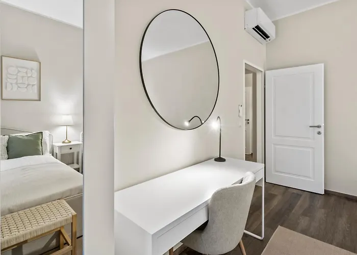 Apartment Modern 4-br With Balcony And Near U6 Metro